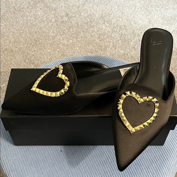 Aminah Abdul Jillil Shoes - AMINAH Black Heart Embellished Women's Mules